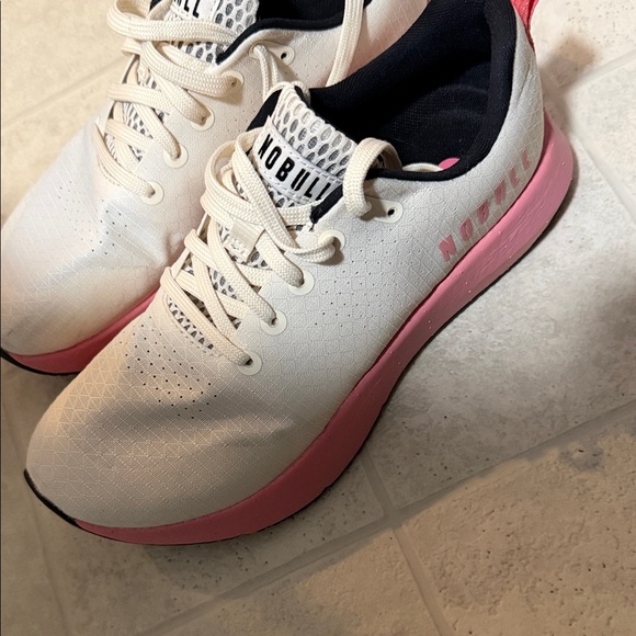 NOBULL Women's Drive RipStop Trainer - Cream Upper with Pink Midsole size 8 - Picture 4 of 6